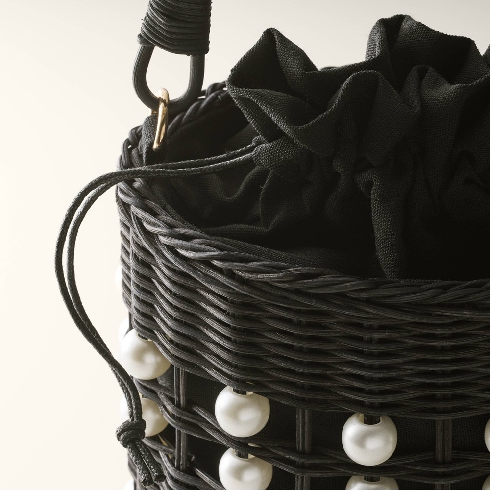 ♠️🤍Pearl Embellished Basket Bucket Bag - kate spade new york x Target Black - Picture 9 of 10